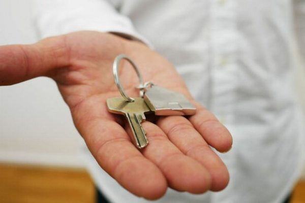 Двухкомнатные квартиры по цене до двух тысяч долларов: где в Украине продается самое дешевое жилье