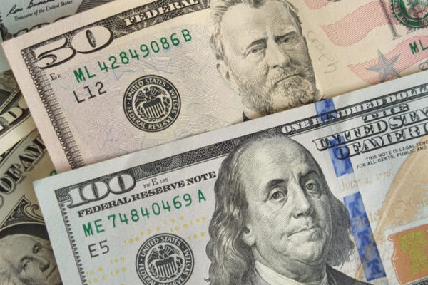 Курс доллара в Украине обвалился: стало известно, подешевеет ли валюта до 35 грн