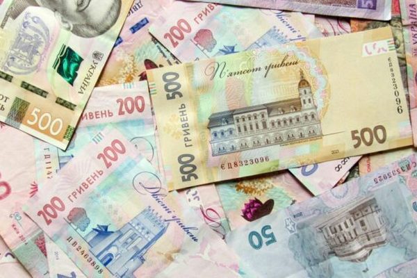 Нацбанк Украины вводит в оборот новые купюры номиналом 500 гривен