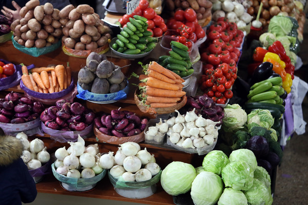 Овощи станут дешевле, а мясо и хлеб подорожают: сколько будут стоить продукты в Украине в июле