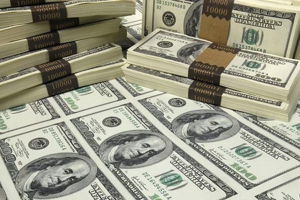 НБУ анонсировал изменения в правилах покупки долларов у населения