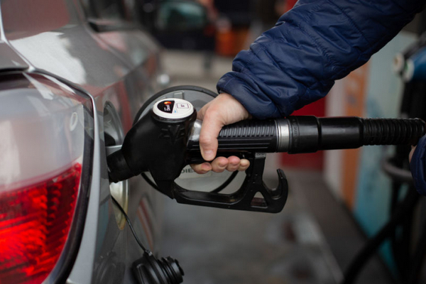Раде предложили новый вариант поднятия цен на бензин, ДТ и автогаз