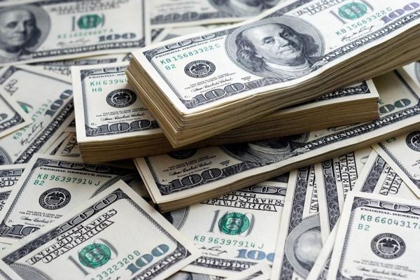 Нацбанк разрешит обмен не критически изношенных долларов без комиссии