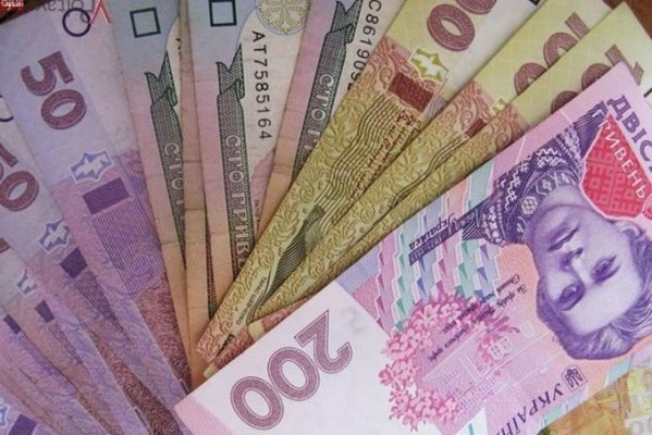 Некоторым пенсионерам будут выплачивать ежемесячное пособие 800 гривен: кто имеет на него право