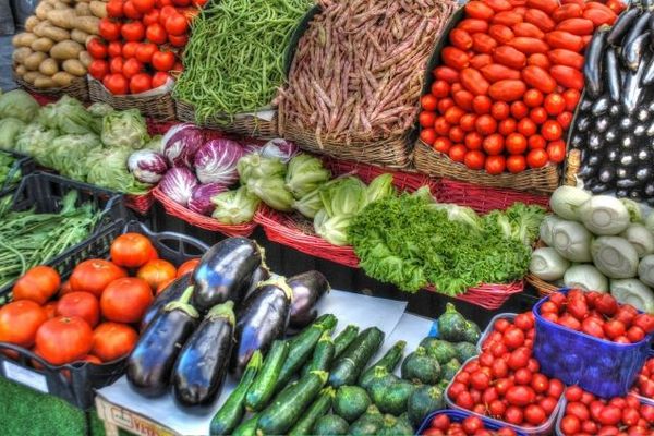 В Украине обвалились цены на овощи: помидоры, огурцы, капусту и лук