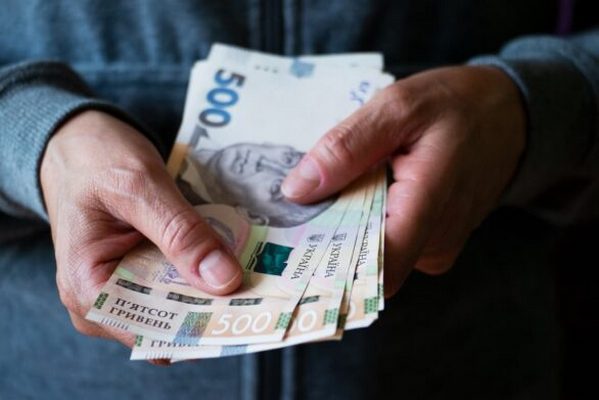 ООН выплачивает украинцам по 6600 грн: кто может получить денежную помощь