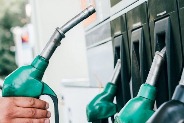 В Офисе Президента успокоили водителей ценами на бензин