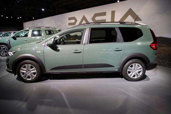 Dacia разработает новые бюджетные седан и универсал