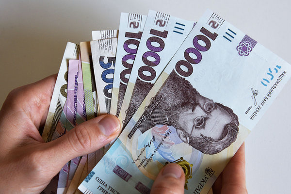 В Украине через несколько месяцев вырастут зарплаты: как изменится “минималка“