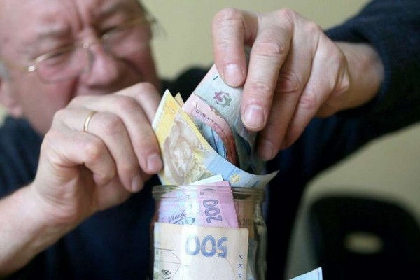 Пенсии с 1 января повысят четырем категориям украинцев: кому добавят тысячи гривен