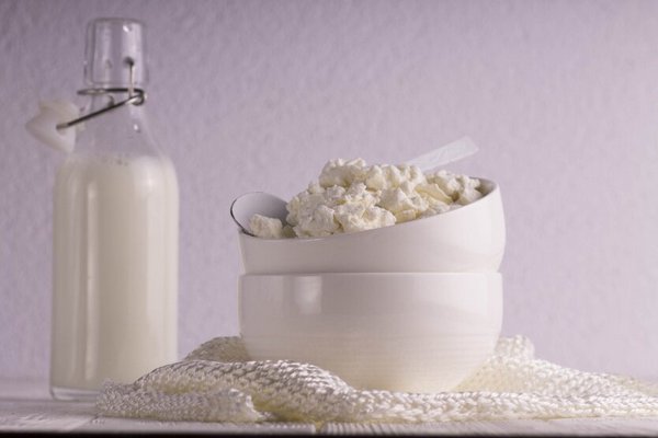 В АТБ снизились цены на молочку: сколько стоит творог, молоко, сливки и сметана