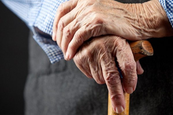 Пенсионерам начисляют надбавки к пенсии: названы суммы, которые получают украинцы