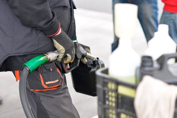 Украинцев предупреждают о стремительном повышении цен на топливо