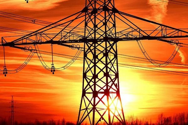 Тариф на электроэнергию по 6 гривен: в Минэнерго сообщили, когда пересмотрят стоимость электричества