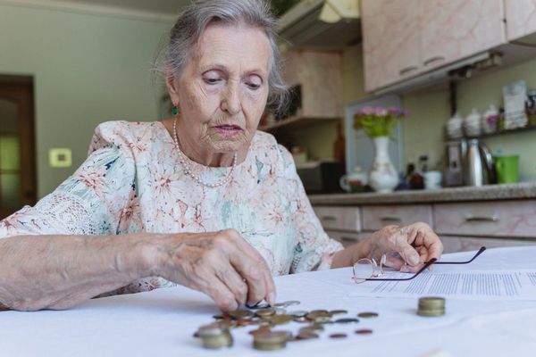 В Украине с 1 апреля увеличат минимальную пенсию и выплаты 65-летним пенсионерам