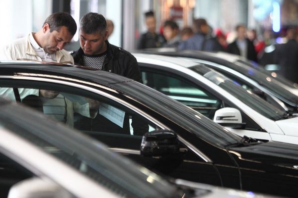 Украинцы стали значительно чаще покупать авто