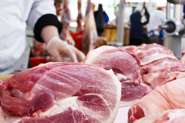 В Украине снова выросли цены на свинину