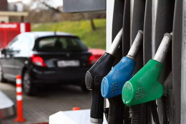 Стало известно, в каких сетях АЗС бензин может стоить более 60 грн/л
