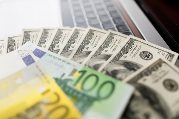 Курс доллара превысит 50 гривен: когда ожидать заявленной стоимости валюты