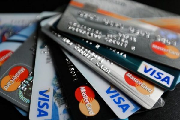 НБУ предупредил украинцев о мошенничестве с банковскими картами: назван основной способ обмана