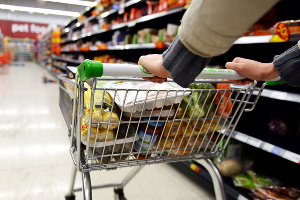 Пенсионеры смогут покупать продукты со скидкой 20%: названы условия