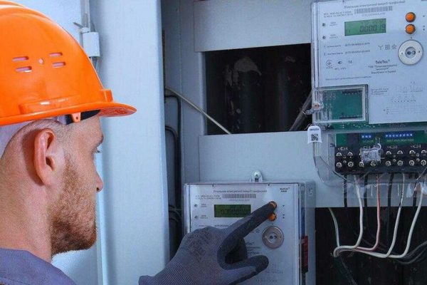 В Украине проверяют счетчики электроэнергии: потребители опасаются появления лишних киловаттов