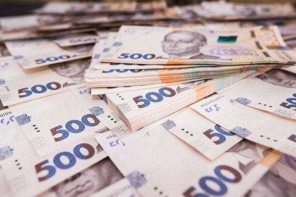 Пенсии от 10 тысяч грн: сколько украинцев получают высокие выплаты