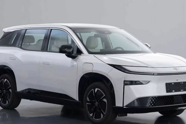 Toyota и Subaru: вместе создают 7-местный электрокар