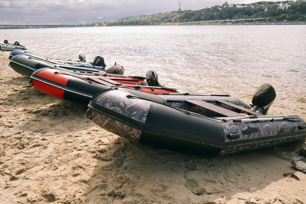 Почему выбирают плоскодонные лодки: их главные достоинства