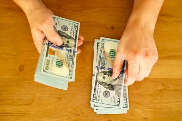 Курс валют 11 сентября: доллар дорожает, евро теряет позиции