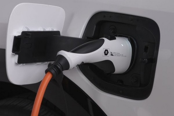 Plug & Charge и Tesla Supercharger: Kia открывает новую эру зарядки для EV6 и EV9