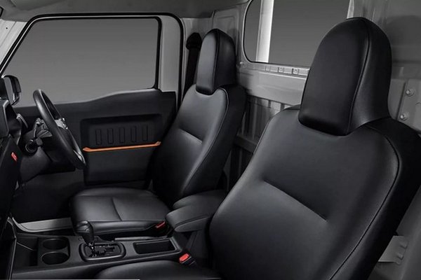 Дизайн и практичность: Toyota Hilux Champ Super SWB — утилитарный пикап с характером