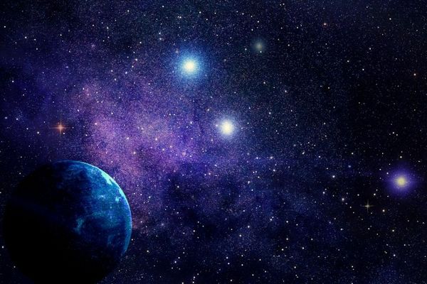 Открытие VLT: В созвездии Хамелеона найдена самая прожорливая планета