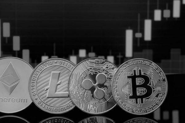 Square предлагает малому бизнесу полный криптофункционал: безкомиссионные BTC-платежи и конвертация до 50% выручки. Это «финансовые возможности крупных корпораций».