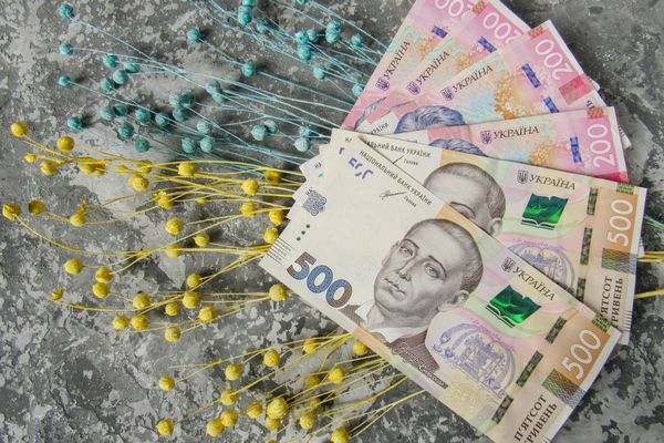 Пенсия по потере кормильца: 6100 грн детям и 7800 грн родителям погибших военных (2025)