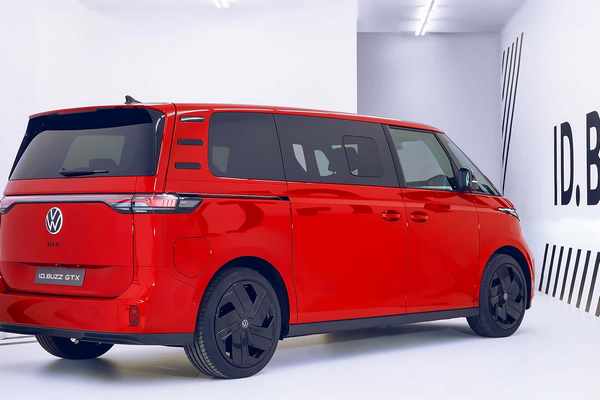 ID. Buzz GTX: Длинная база, 7 мест и буксировка 1800 кг – все о спортивной практичности