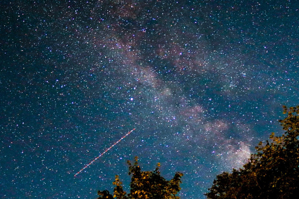 20:41, 2 ноября: Взрыв кометы, который начался над португальским городом Лозан