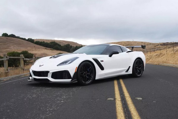 Corvette ZR1: Монстр мощнее Z06, но не финальный аккорд (ожидание ZR1X)