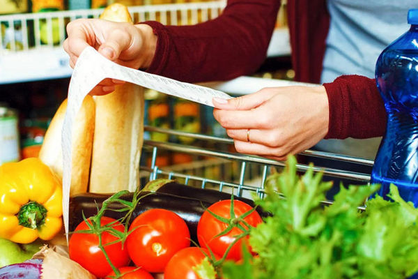 Анализ цен в Украине: Рост на 20% к прошлому году и прогнозы на декабрь от экономиста