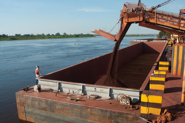 Азиатские биржи: Сравнение падения фьючерсов на руду в Даляне и Сингапуре