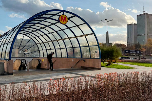 Вопросы и ответы: Что означает временная остановка поездов на Варшава-Центральная