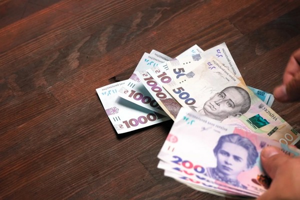 Внимание, должники: часть пенсионеров получит меньше денег в декабре (предупреждение ПФУ)