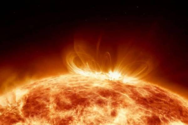 Магнитные бури в декабре 2025: Полный прогноз на месяц и самые опасные даты