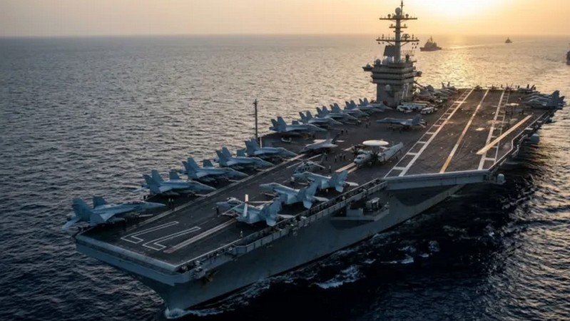 Авианосец USS George HW Bush прибудет на Ближний Восток