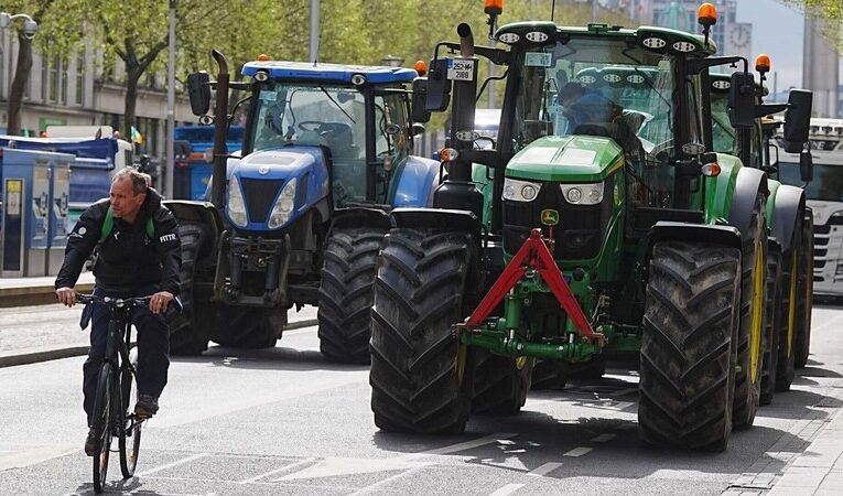 Экономическая блокада: ирландские протестующие перекрыли доступ к топливу