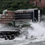 Великая сила океана: супертайфун «Синлаку» приближается к берегам