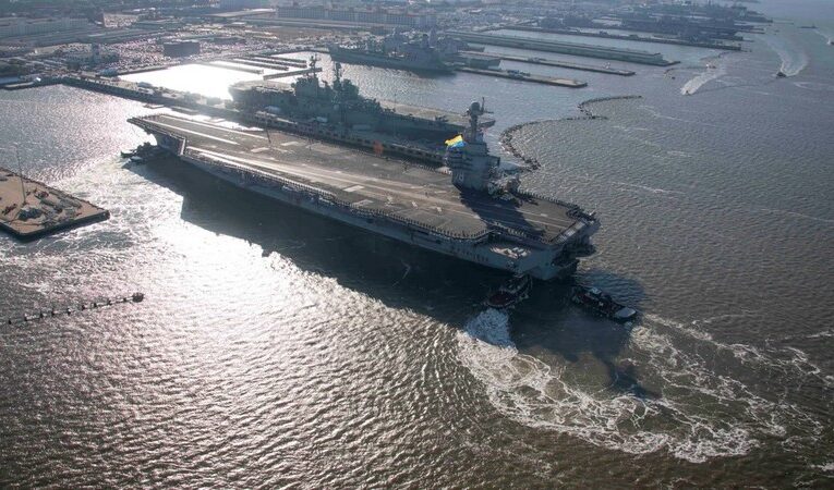 Рекорд ВМС США: USS Gerald R. Ford возвращается после 314 суток в море