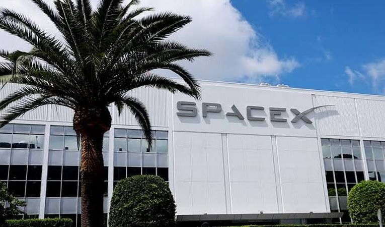 Биржевой успех вопреки рискам: котировки SpaceX выросли после завершения периода локаута